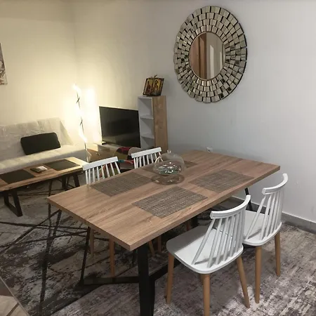 Eirene Apartment *